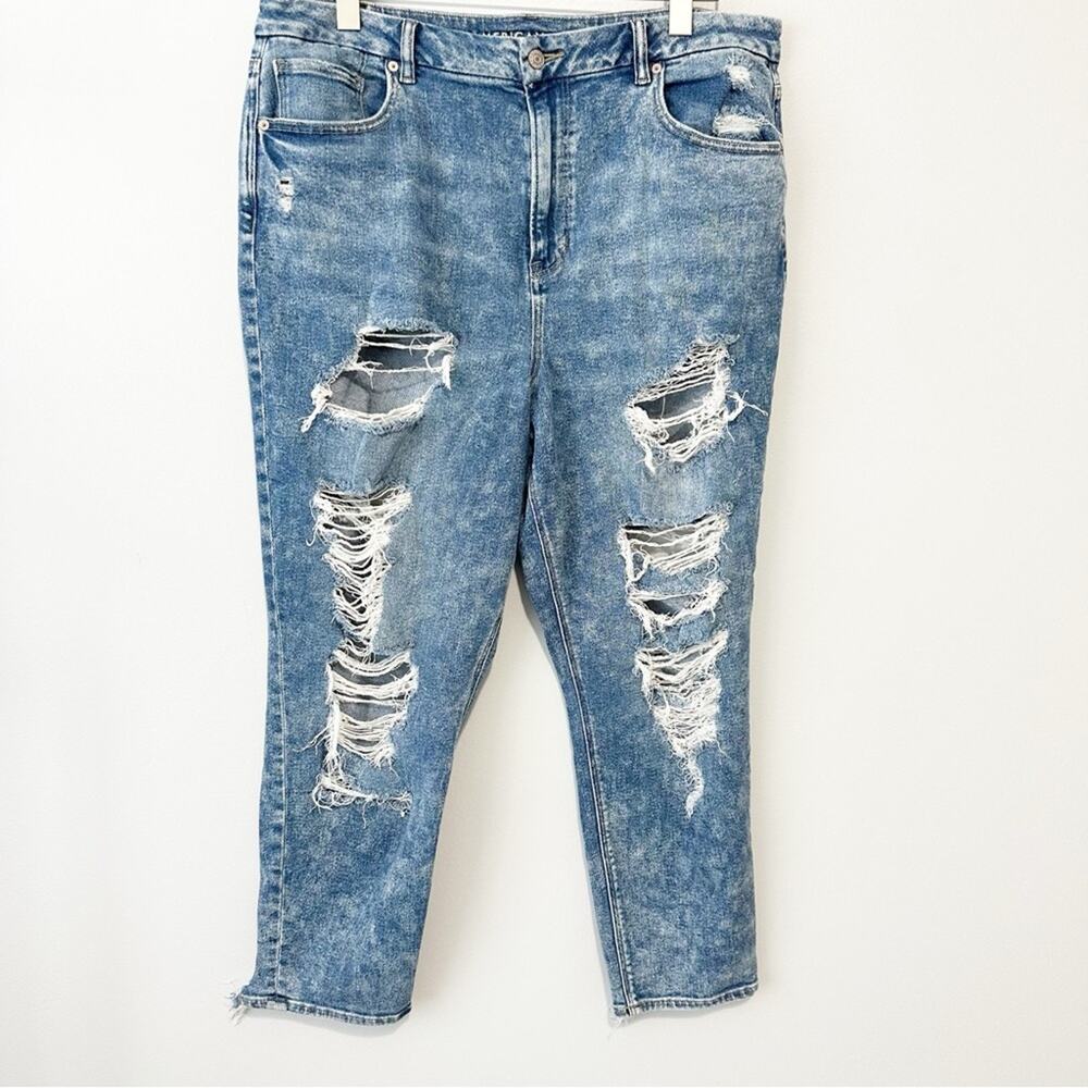 American Eagle Outfitters curvy mom jean blue denim jeans size 18 ripped AEO